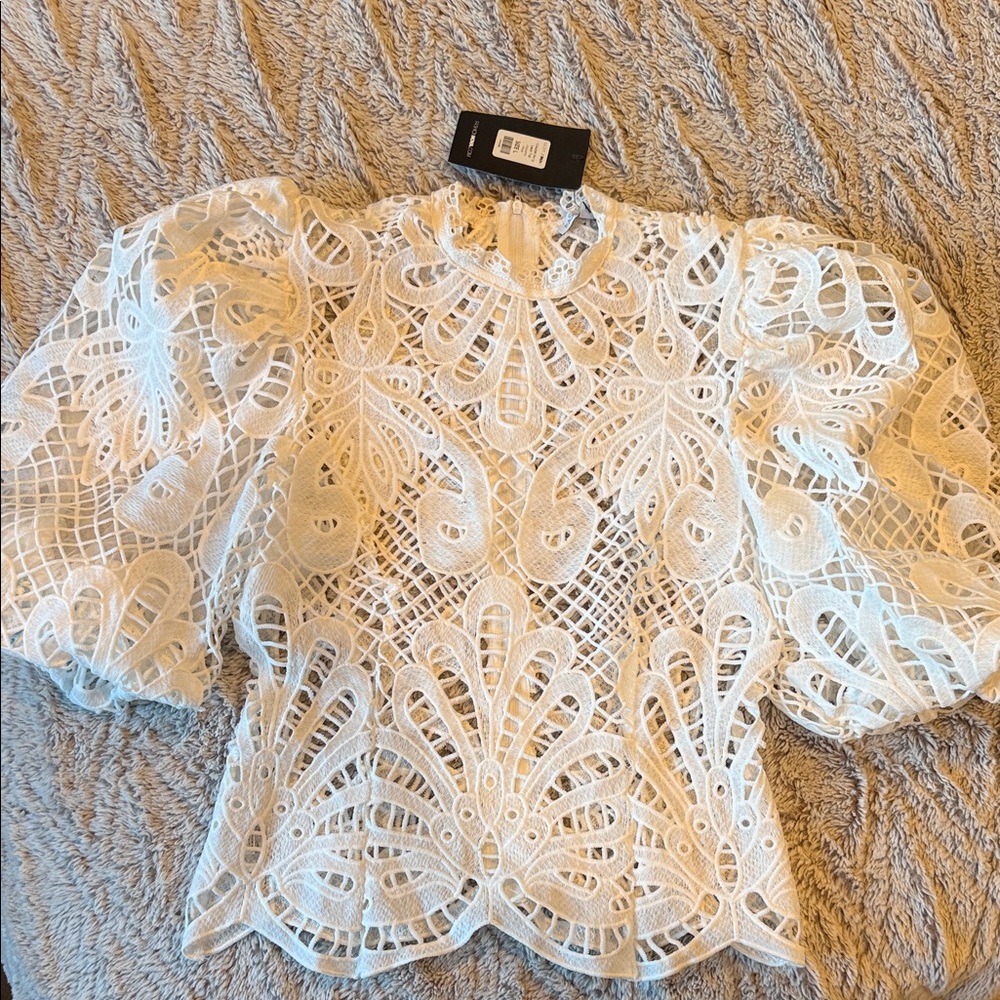 Elegant Lace Puff Sleeve Top